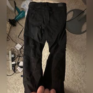 AE knee ripped jeans
